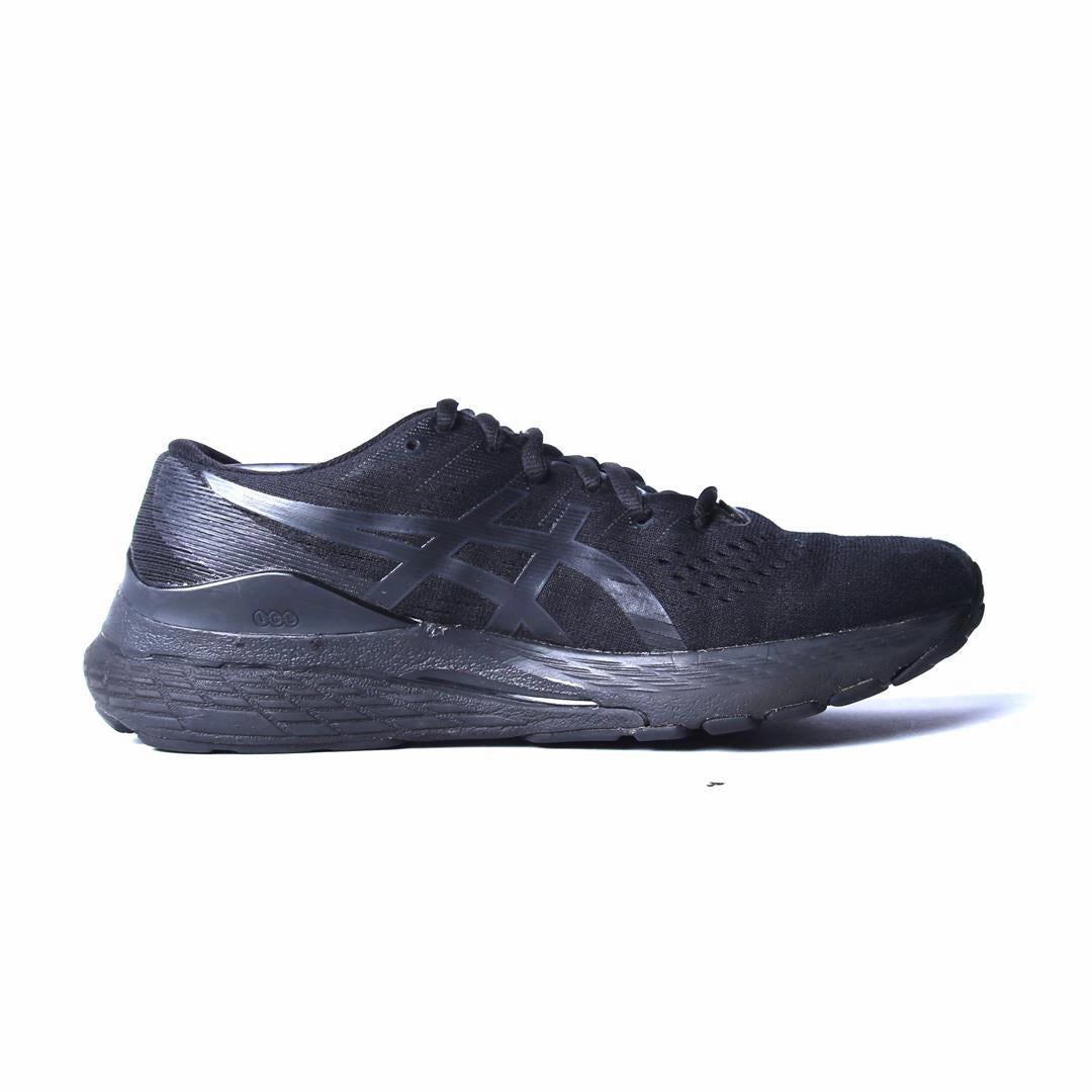 ASICS GEL-KAYANO 28 lightweight athletic shoe visuals