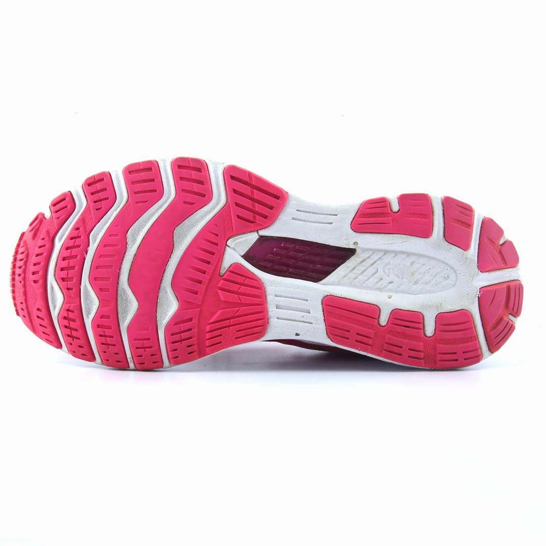 ASICS GEL KAYANO 28 lightweight athletic shoe visuals