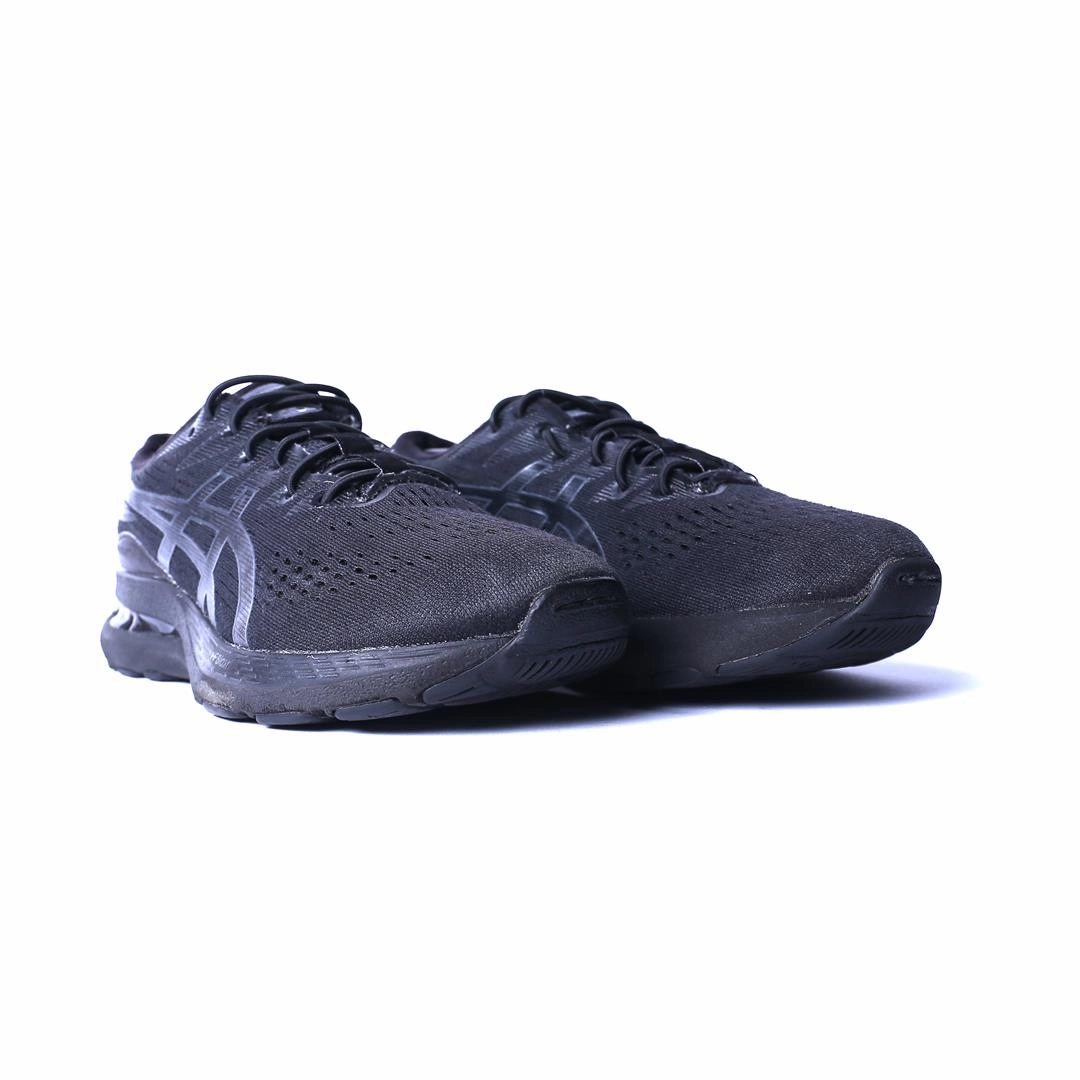 ASICS GEL-KAYANO 28 lightweight athletic shoe visuals