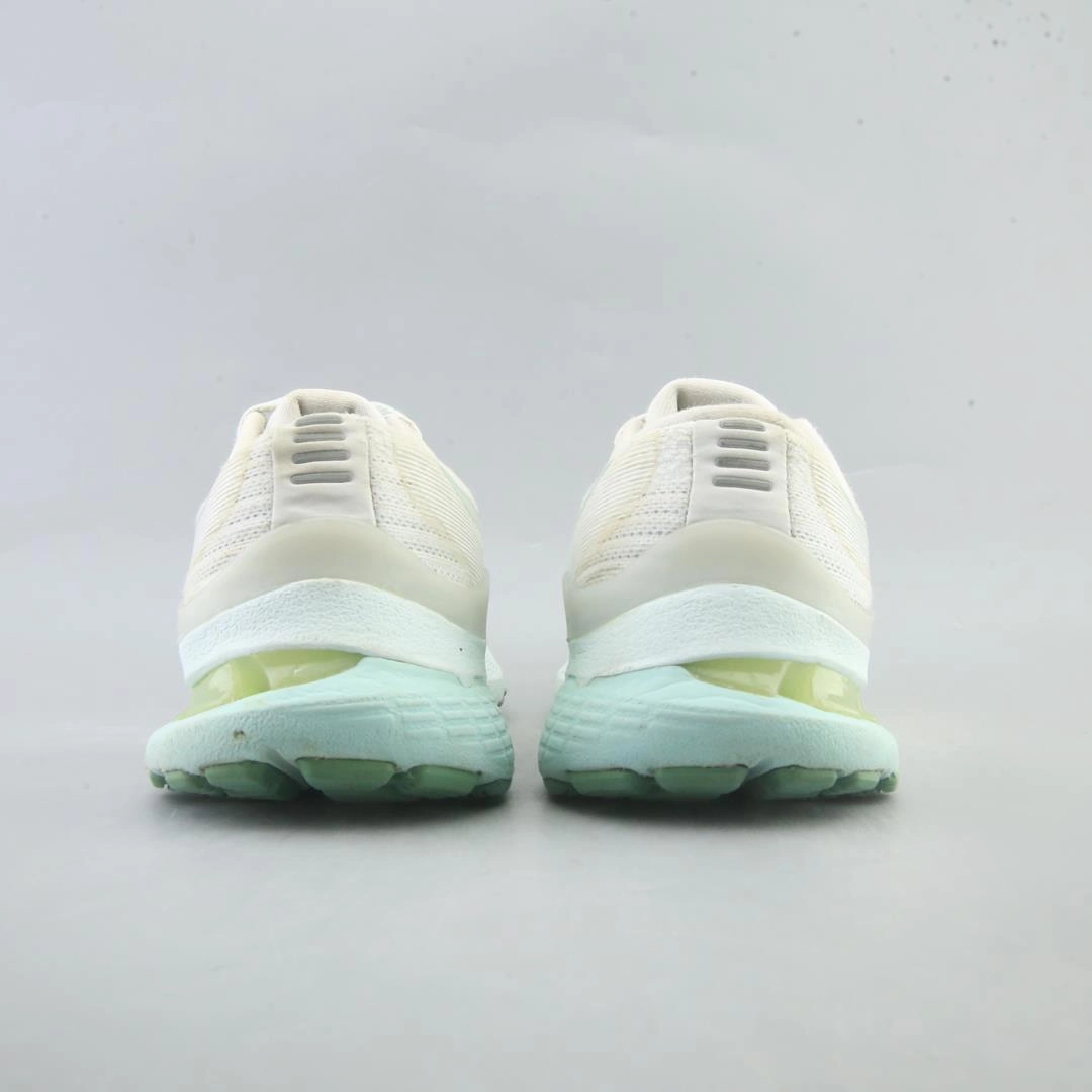 ASICS GEL KAYANO 28 lightweight athletic shoe visuals