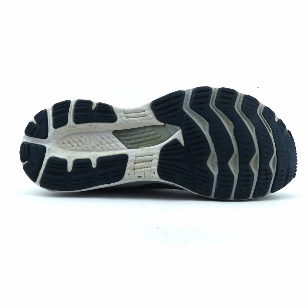 ASICS GEL KAYANO 28 lightweight athletic shoe visuals
