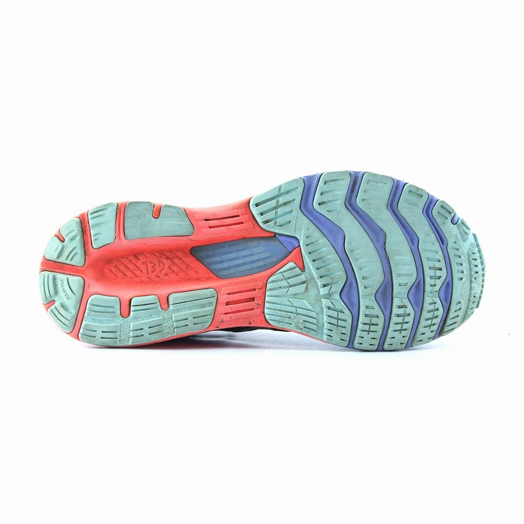 ASICS GEL KAYANO 28 lightweight athletic shoe visuals
