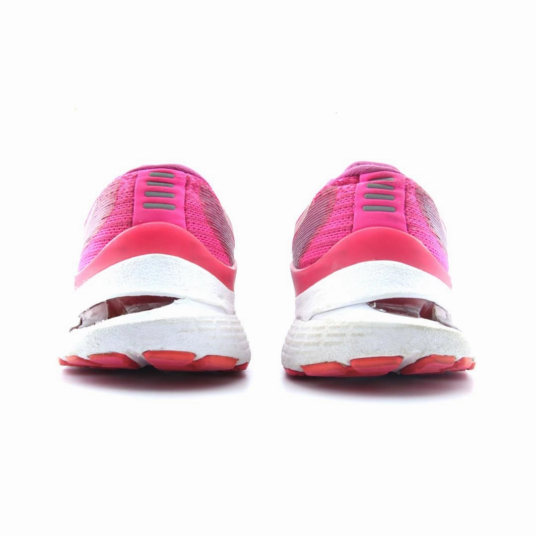 ASICS GEL KAYANO 28 lightweight athletic shoe visuals