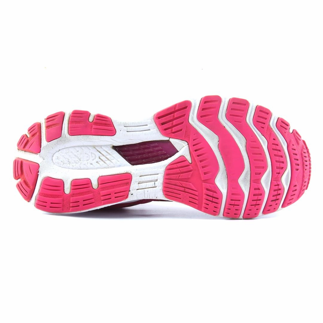 ASICS GEL KAYANO 28 lightweight athletic shoe visuals