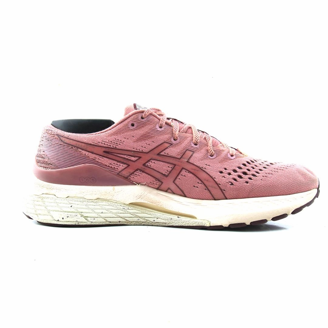 ASICS GEL KAYANO 28 lightweight athletic shoe visuals
