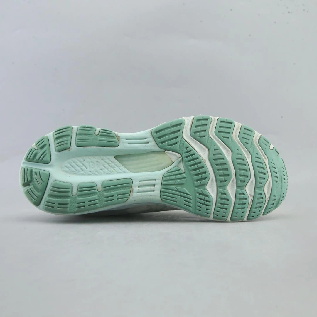 ASICS GEL KAYANO 28 lightweight athletic shoe visuals