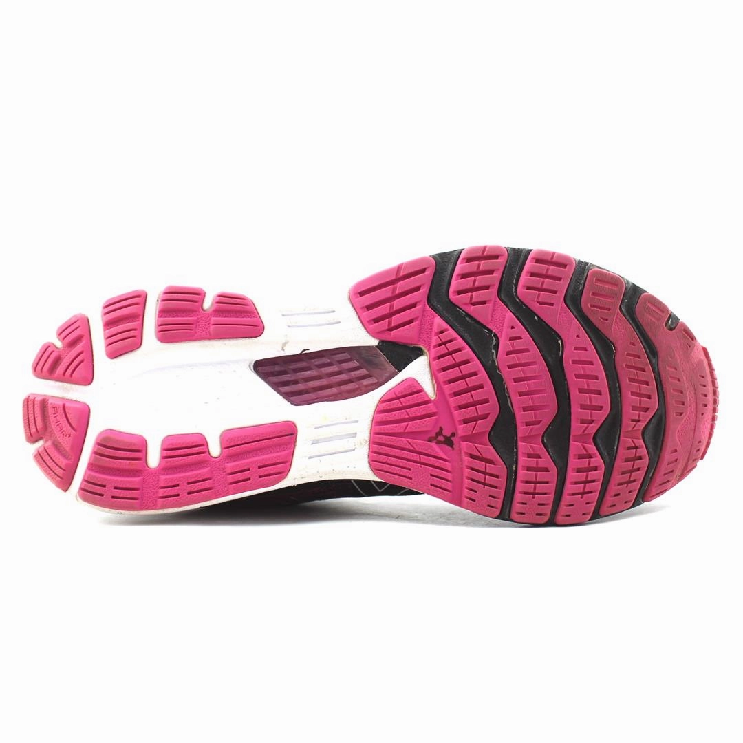 ASICS GEL-KAYANO 28 lightweight athletic shoe visuals