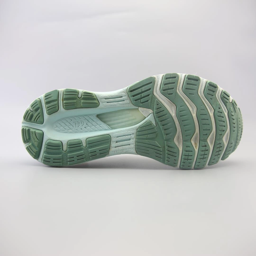 ASICS GEL-KAYANO 28 performance running shoe photos