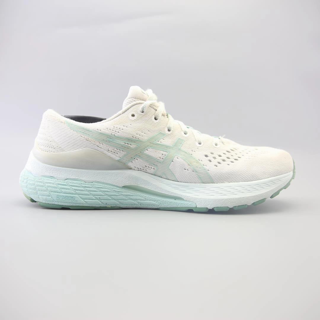 ASICS GEL-KAYANO 28 performance running shoe photos