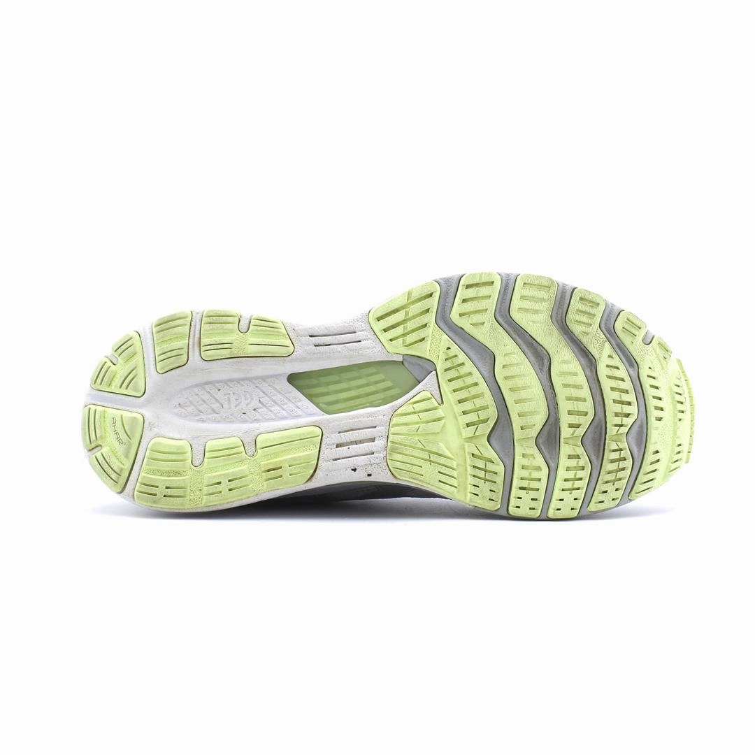 ASICS GEL-KAYANO 28 sporty Asics footwear images