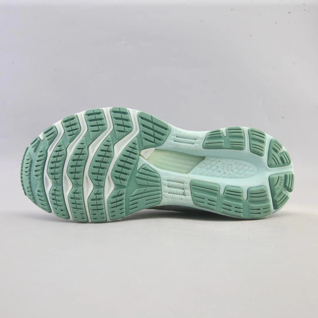 ASICS GEL KAYANO 28 sporty Asics footwear images