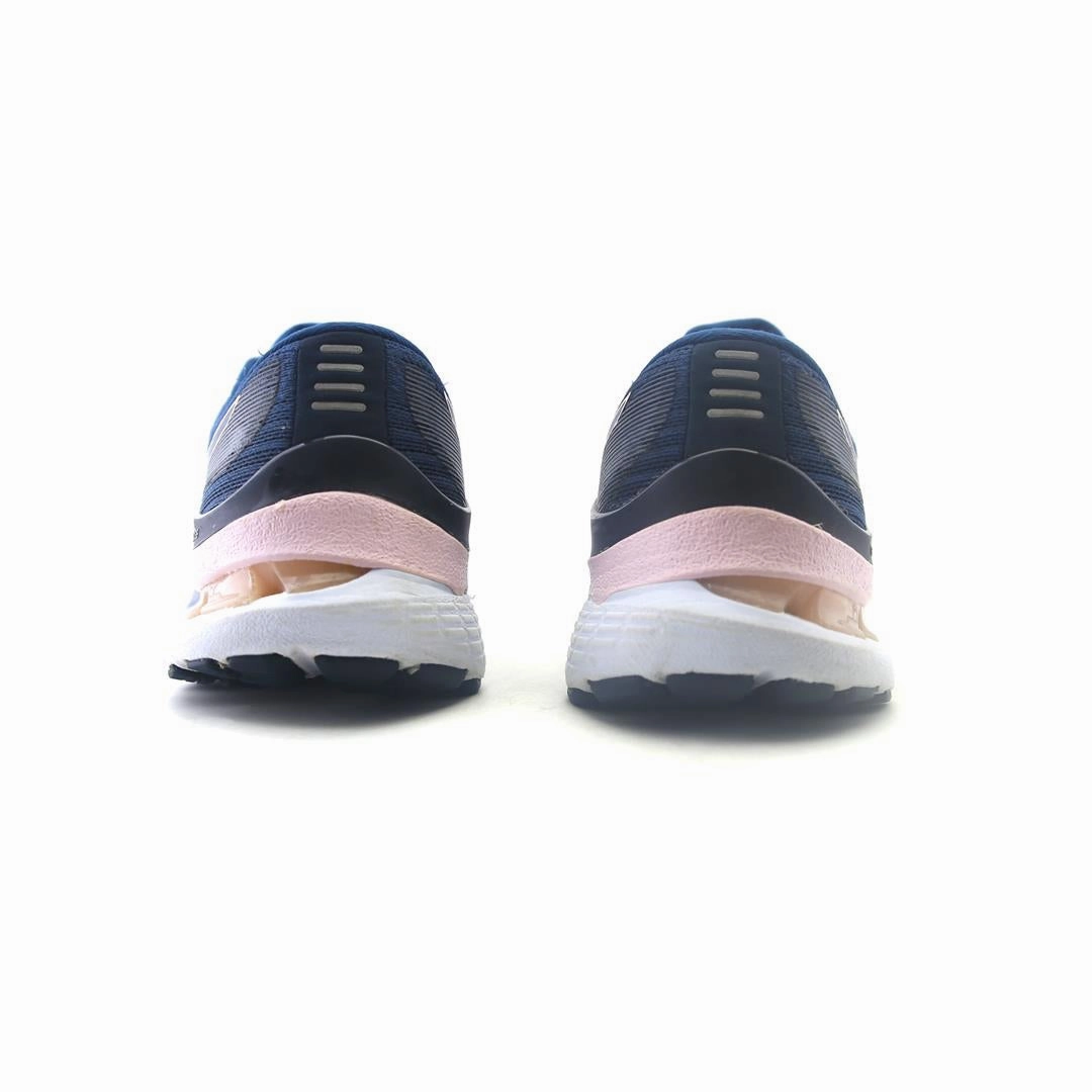 ASICS GEL-KAYANO 28 sporty Asics footwear images