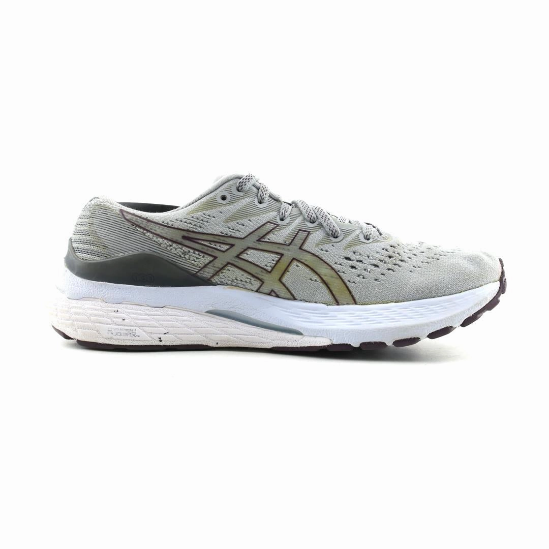 ASICS GEL-KAYANO 28 sporty Asics footwear images