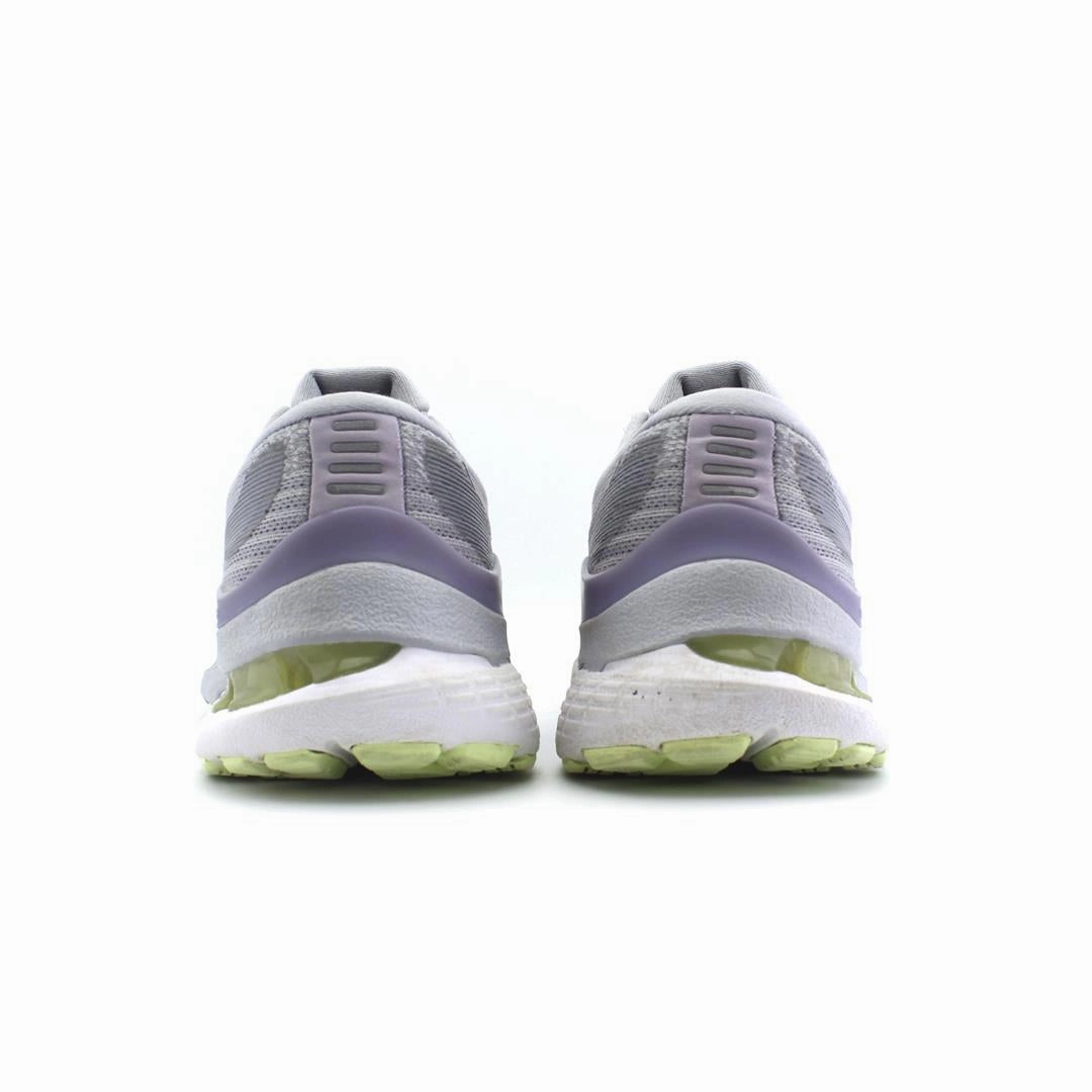 ASICS GEL-KAYANO 28 sporty Asics footwear images