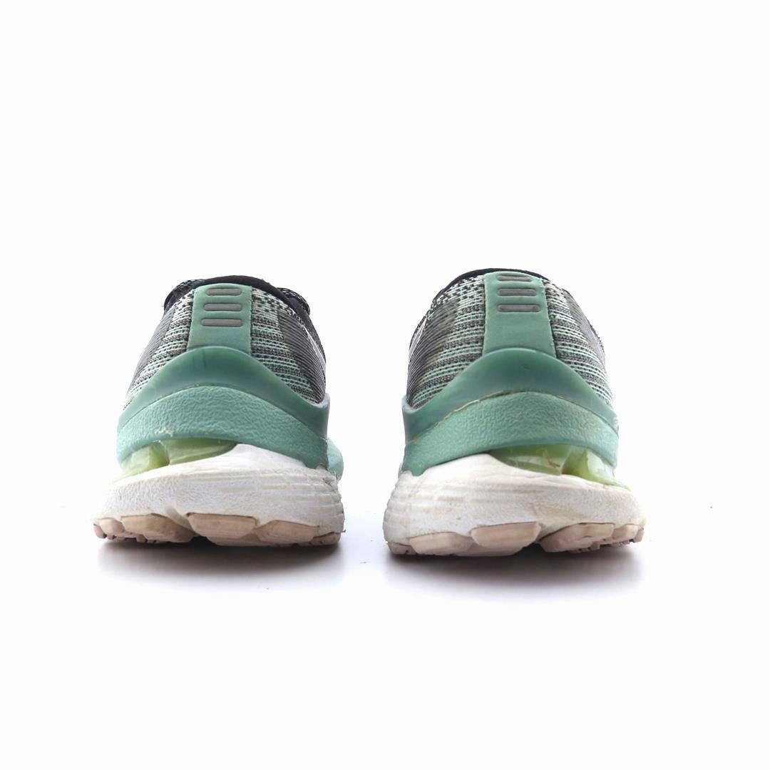 ASICS GEL KAYANO 28 sporty Asics footwear images
