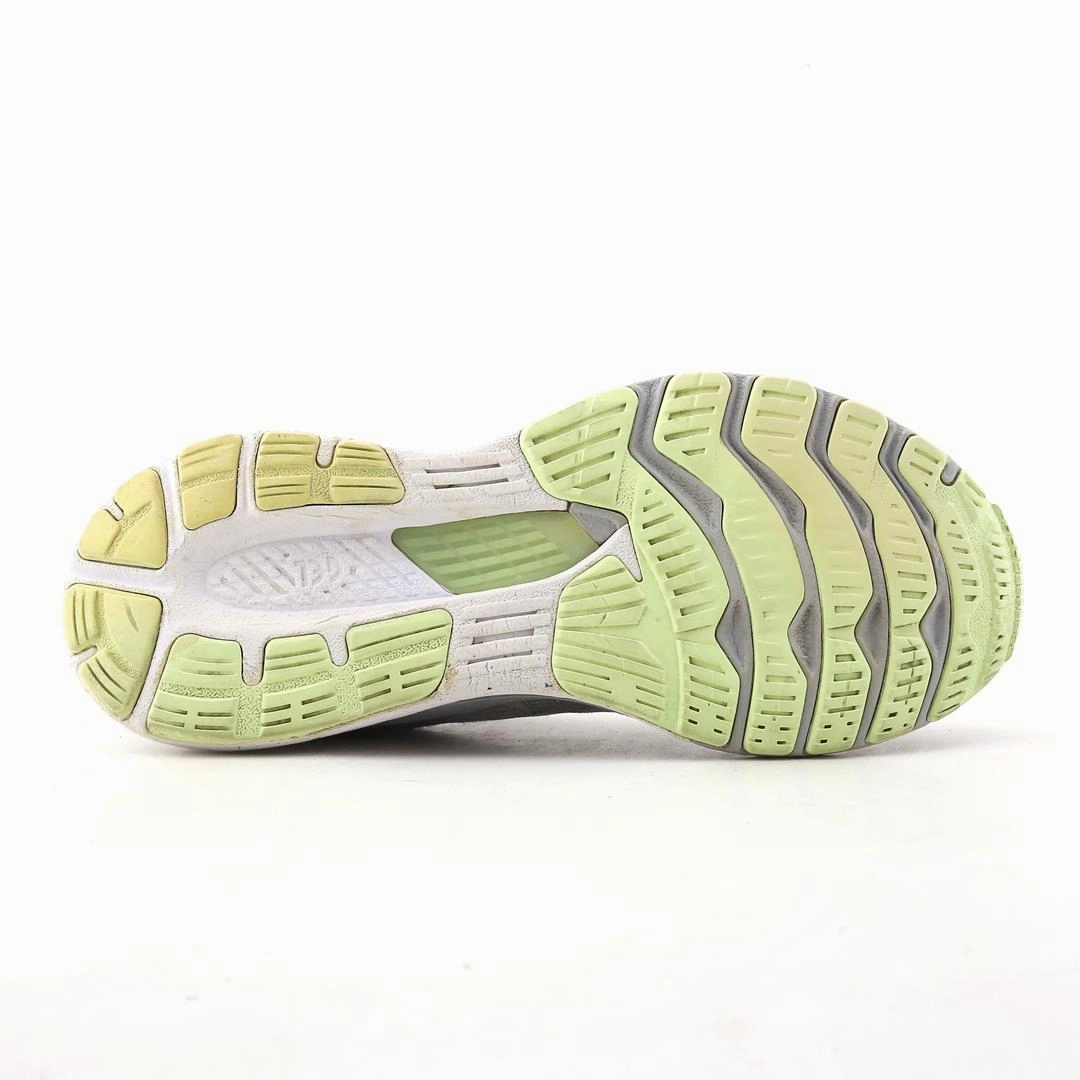 ASICS GEL-KAYANO 28 sporty Asics footwear images