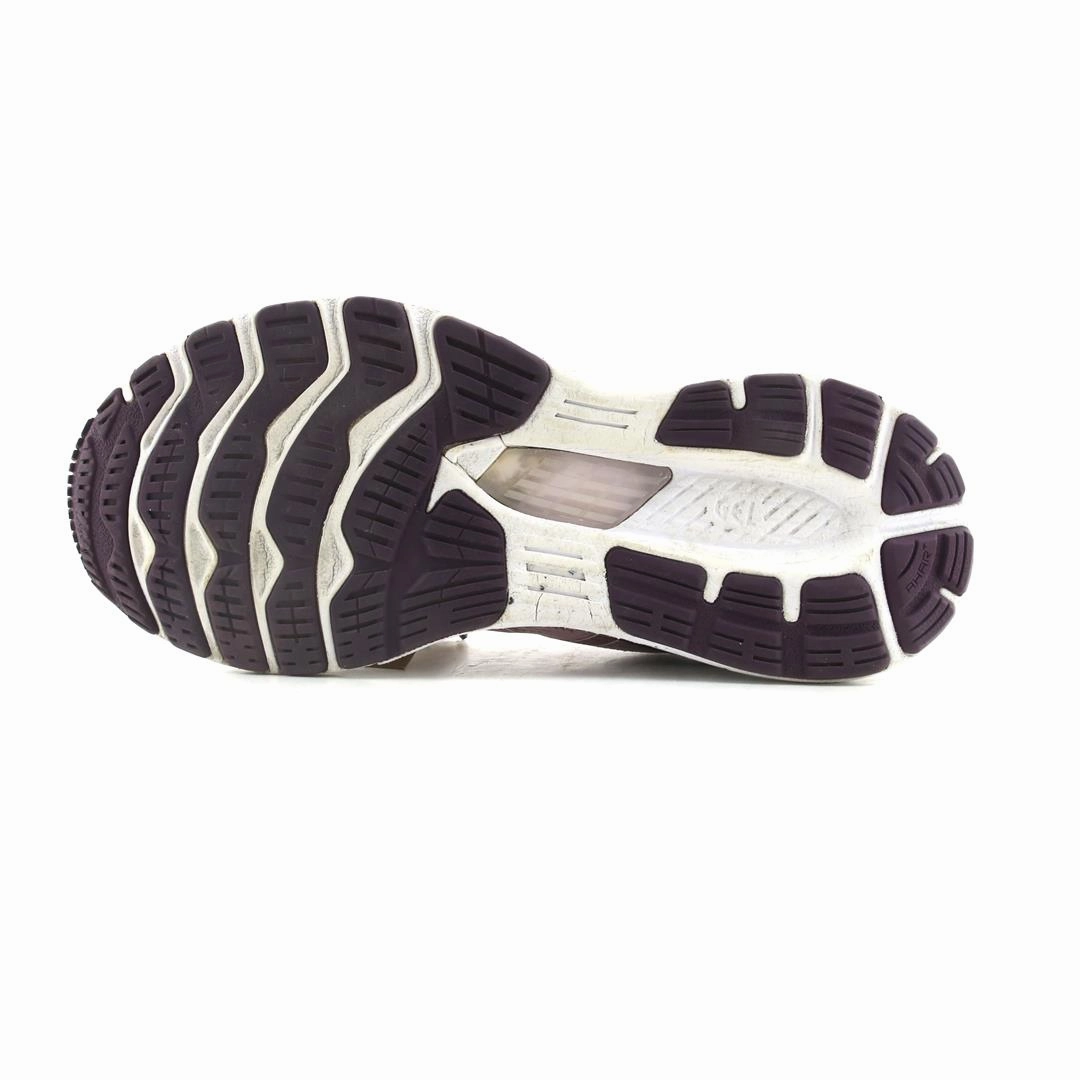 ASICS GEL KAYANO 28 sporty Asics footwear images