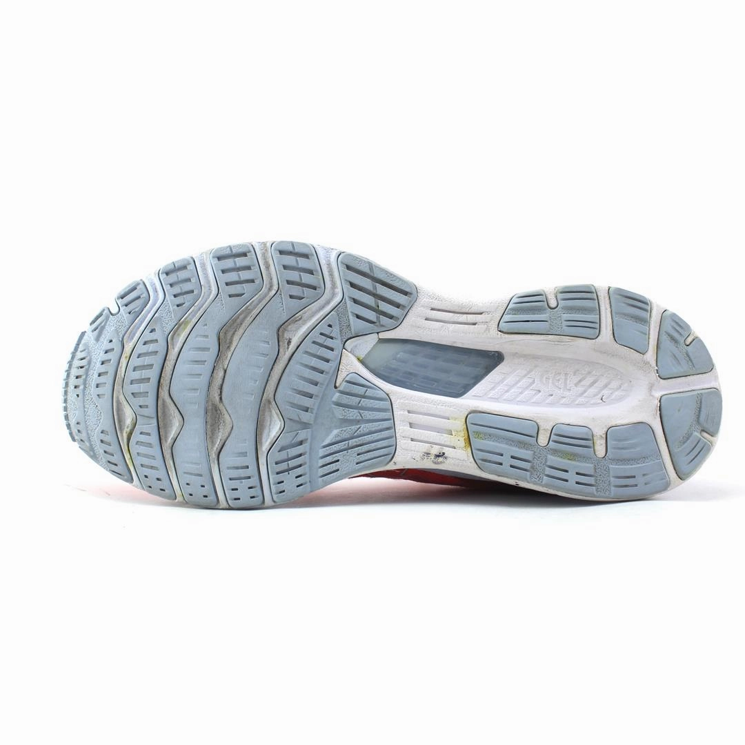 ASICS GEL-KAYANO 28 sporty Asics footwear images
