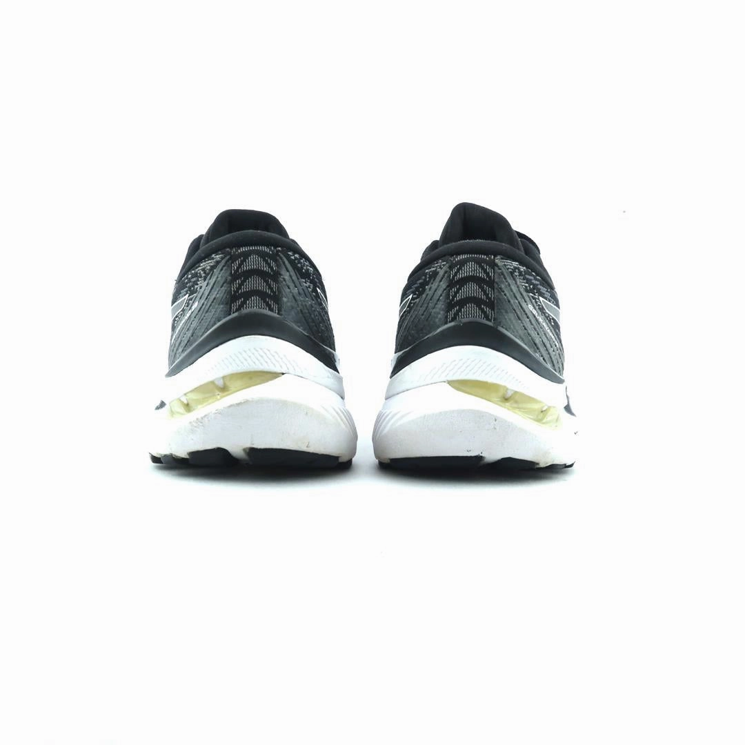ASICS GEL KAYANO 29 lightweight athletic shoe visuals