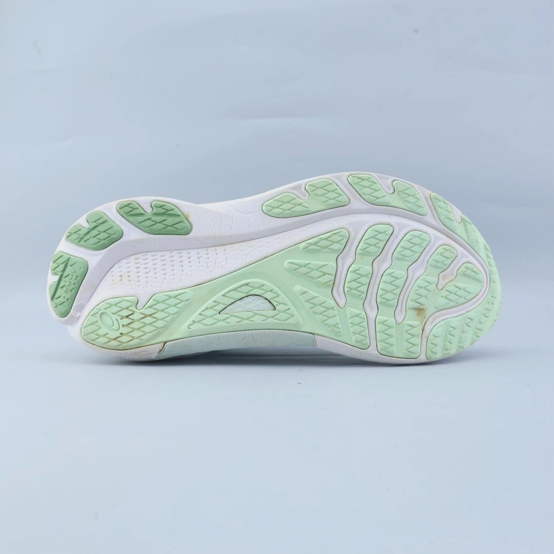 ASICS GEL KAYANO 30 performance running shoe photos