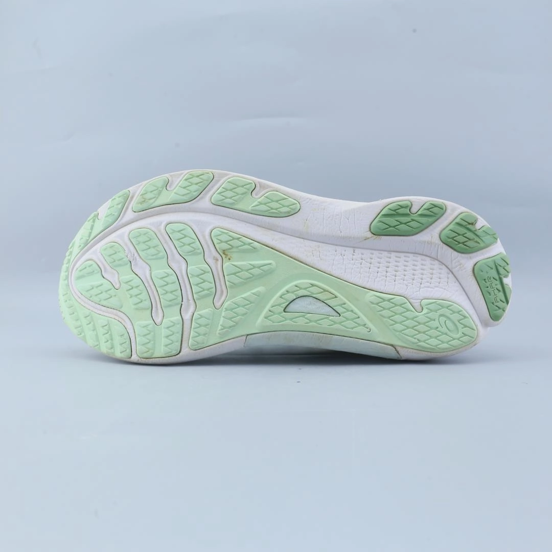 ASICS GEL KAYANO 30 performance running shoe photos