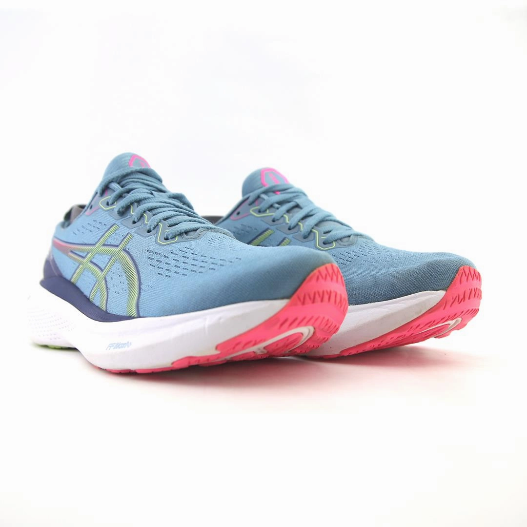 ASICS GEL KAYANO 30 performance running shoe photos