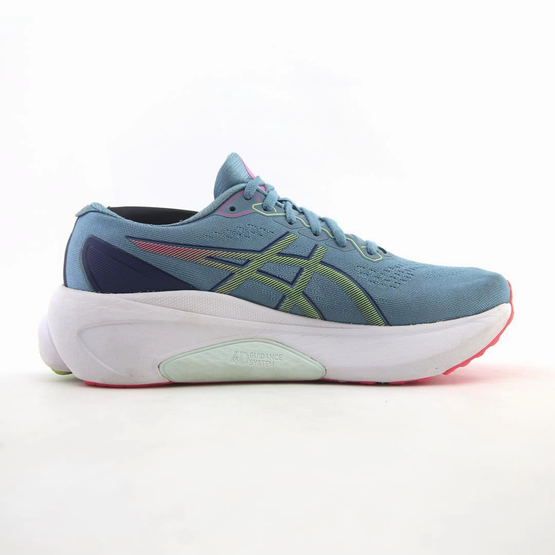 ASICS GEL KAYANO 30 performance running shoe photos