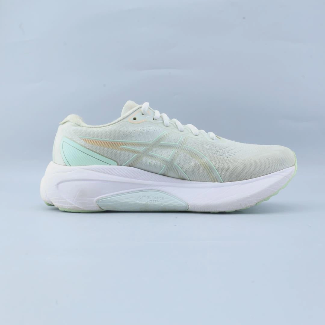 ASICS GEL KAYANO 30 performance running shoe photos
