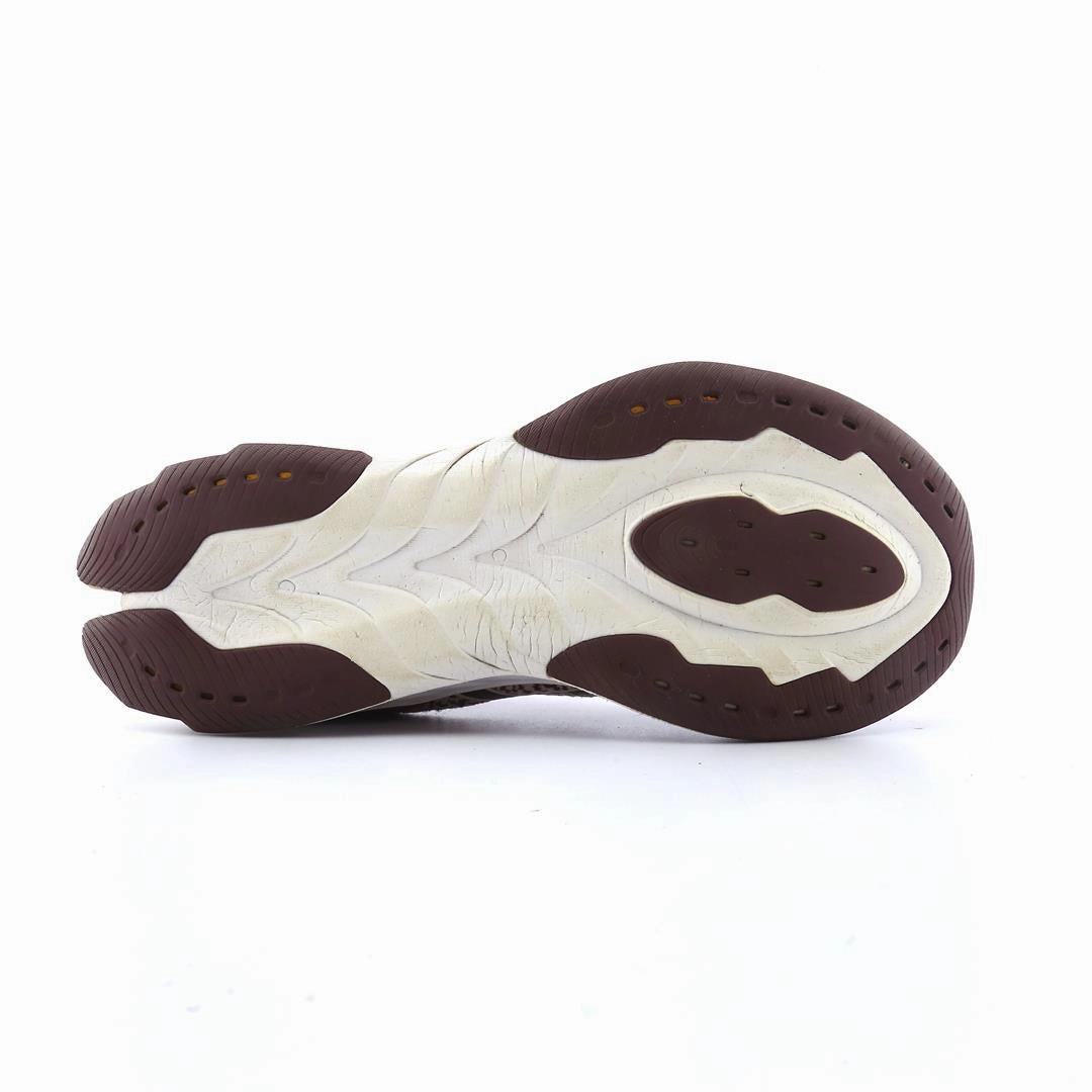 ASICS GEL-KINSEI BLAST sporty Asics footwear images