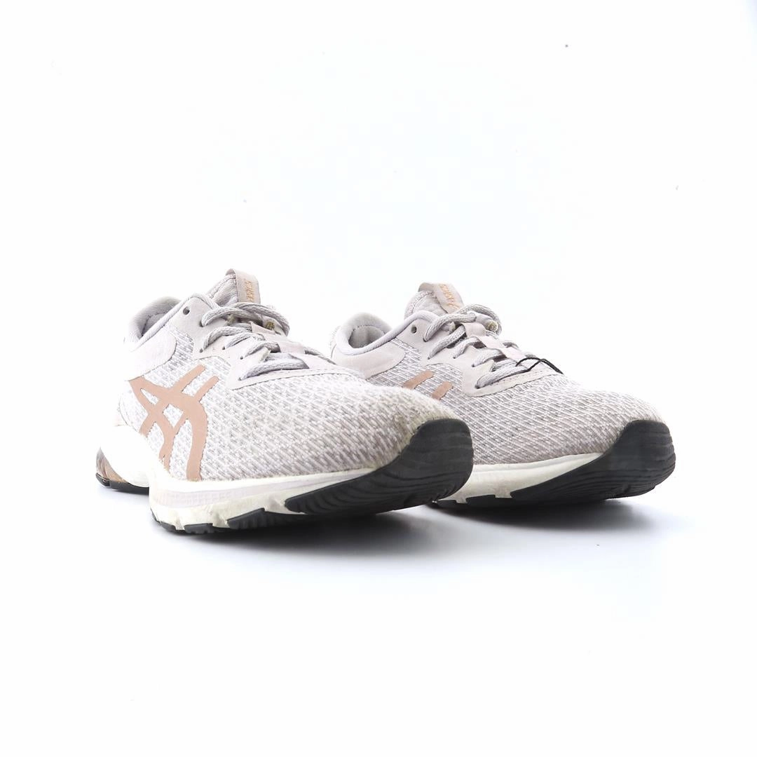 ASICS GEL-KUMO LYTE 2 sporty Asics footwear images