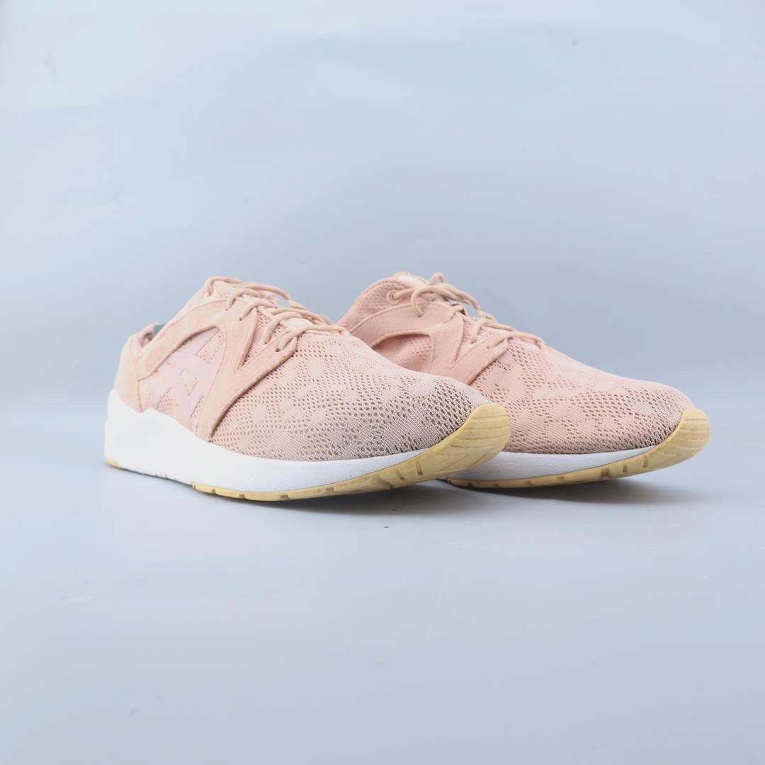 ASICS GEL-LYTE KOMACHI performance running shoe photos