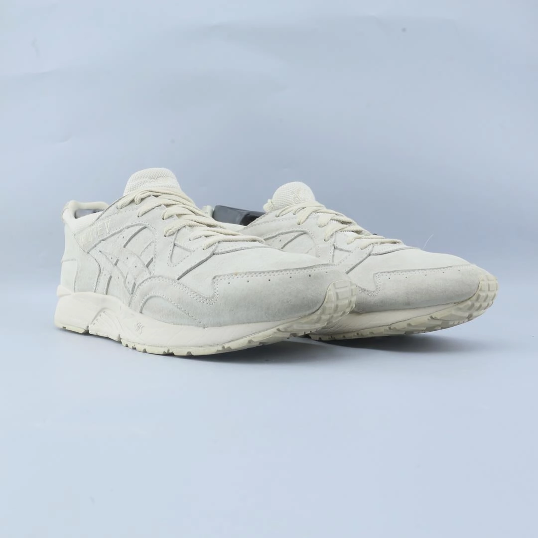 ASICS GEL-LYTE V performance running shoe photos