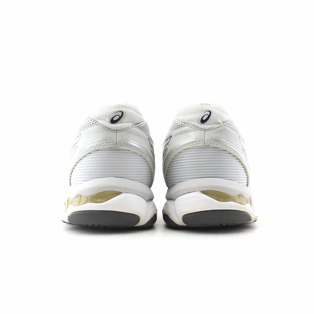 ASICS GEL-NETBURNER BALLISTIC sporty Asics footwear images