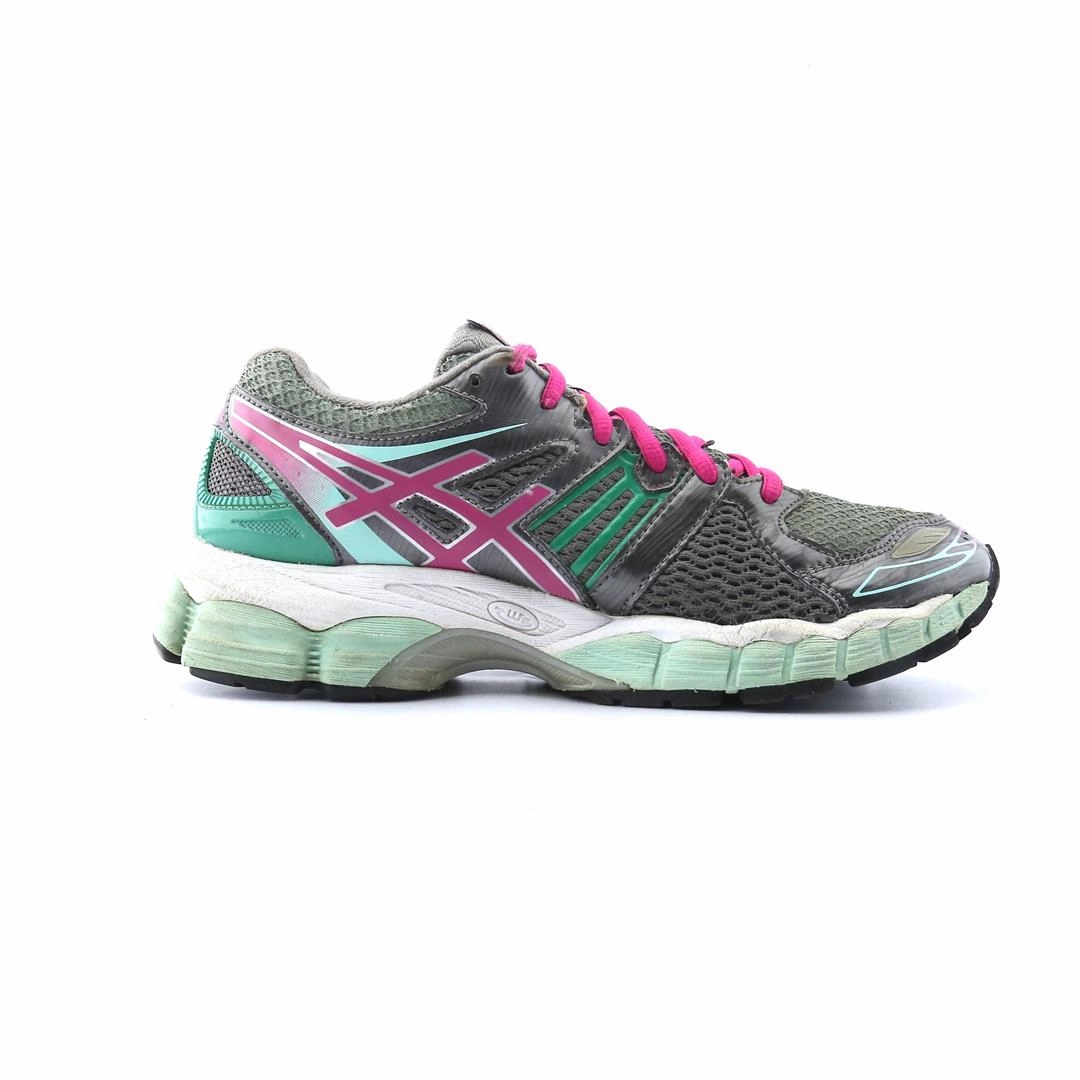 ASICS GEL NIMBUS 15 lightweight athletic shoe visuals