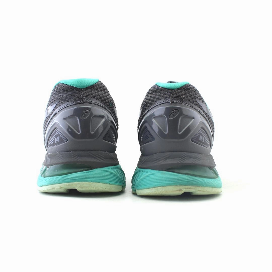 ASICS GEL NIMBUS 19 sporty Asics footwear images
