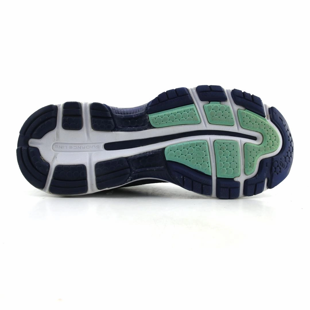 ASICS GEL NIMBUS 20 performance running shoe photos