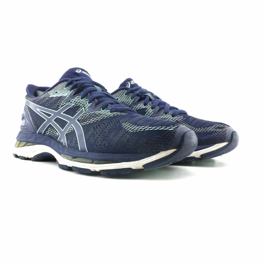 ASICS GEL NIMBUS 20 sporty Asics footwear images