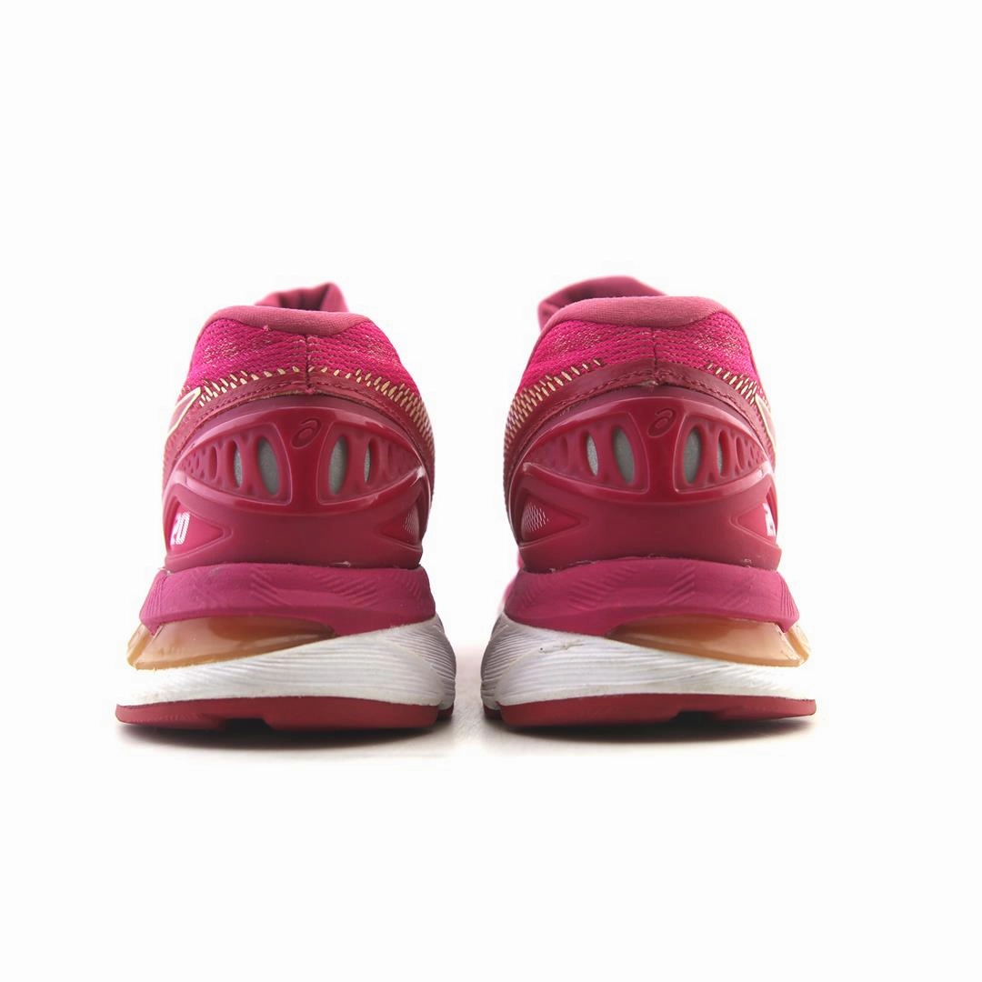 ASICS GEL-NIMBUS 20 sporty Asics footwear images