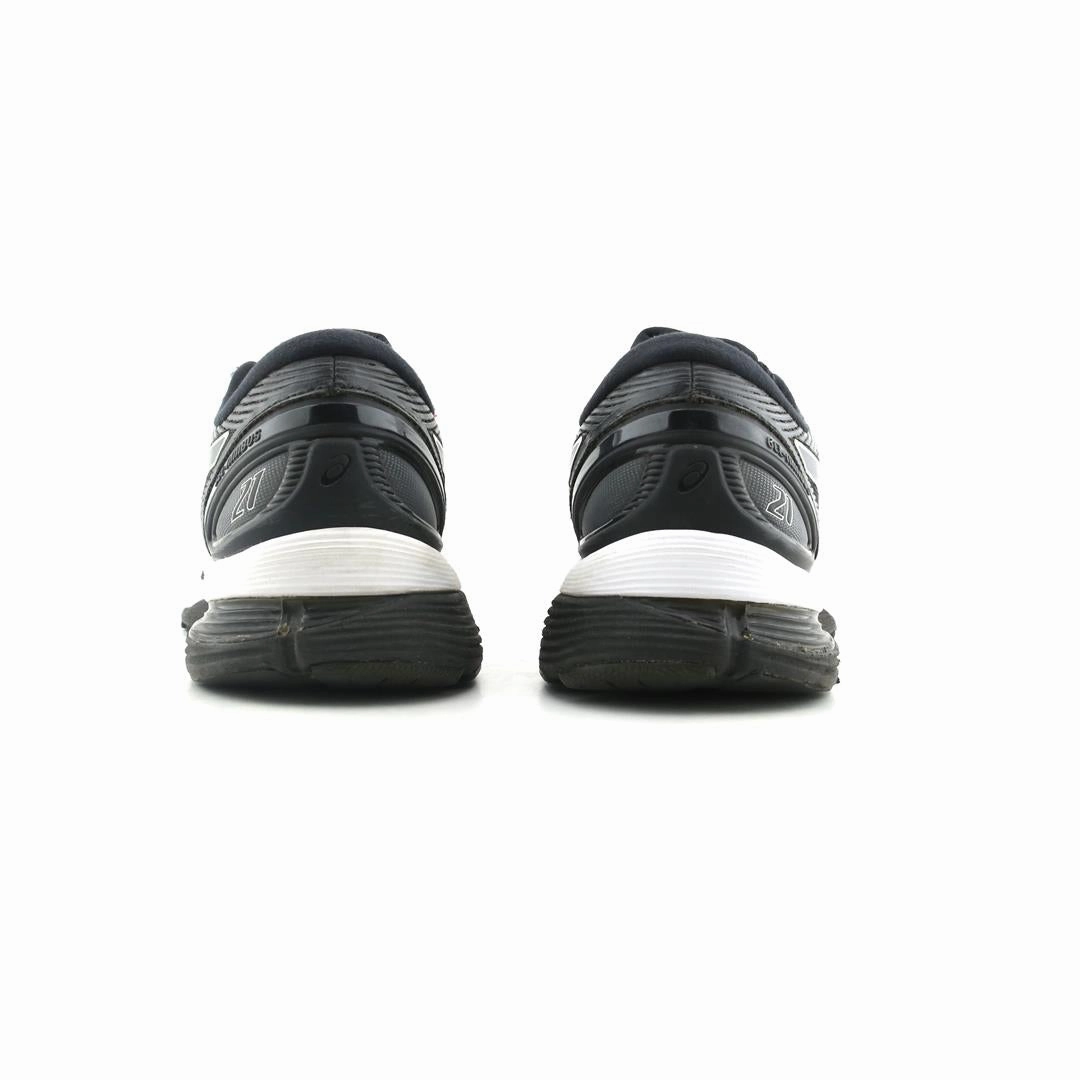ASICS GEL-NIMBUS 21 lightweight athletic shoe visuals