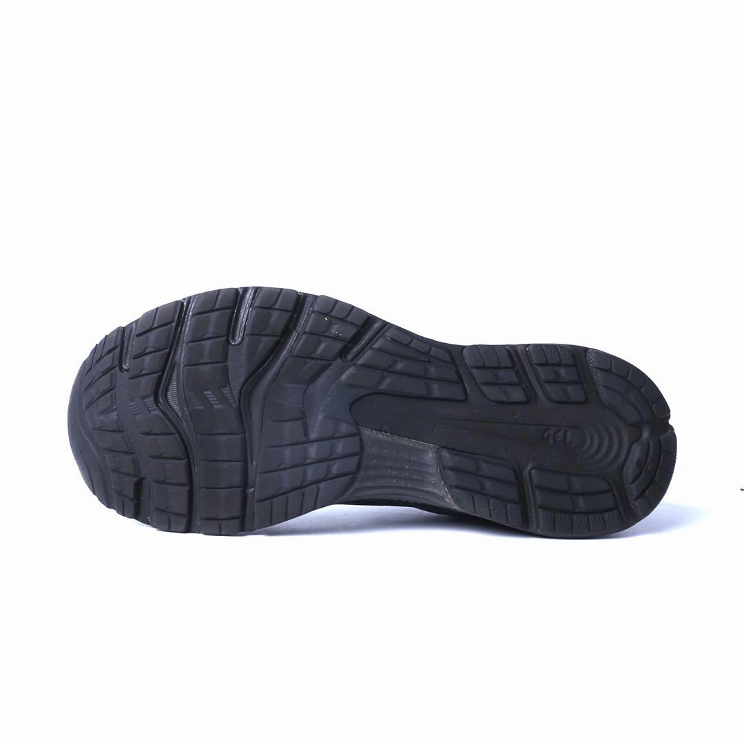 ASICS GEL-NIMBUS 21 performance running shoe photos