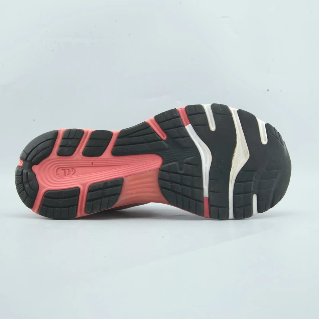 ASICS GEL NIMBUS 21 performance running shoe photos