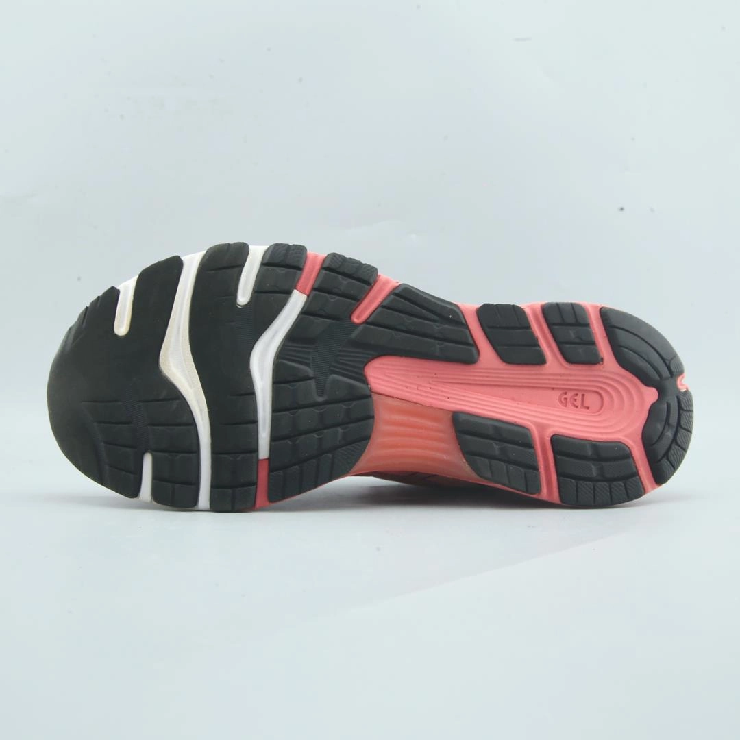 ASICS GEL NIMBUS 21 performance running shoe photos