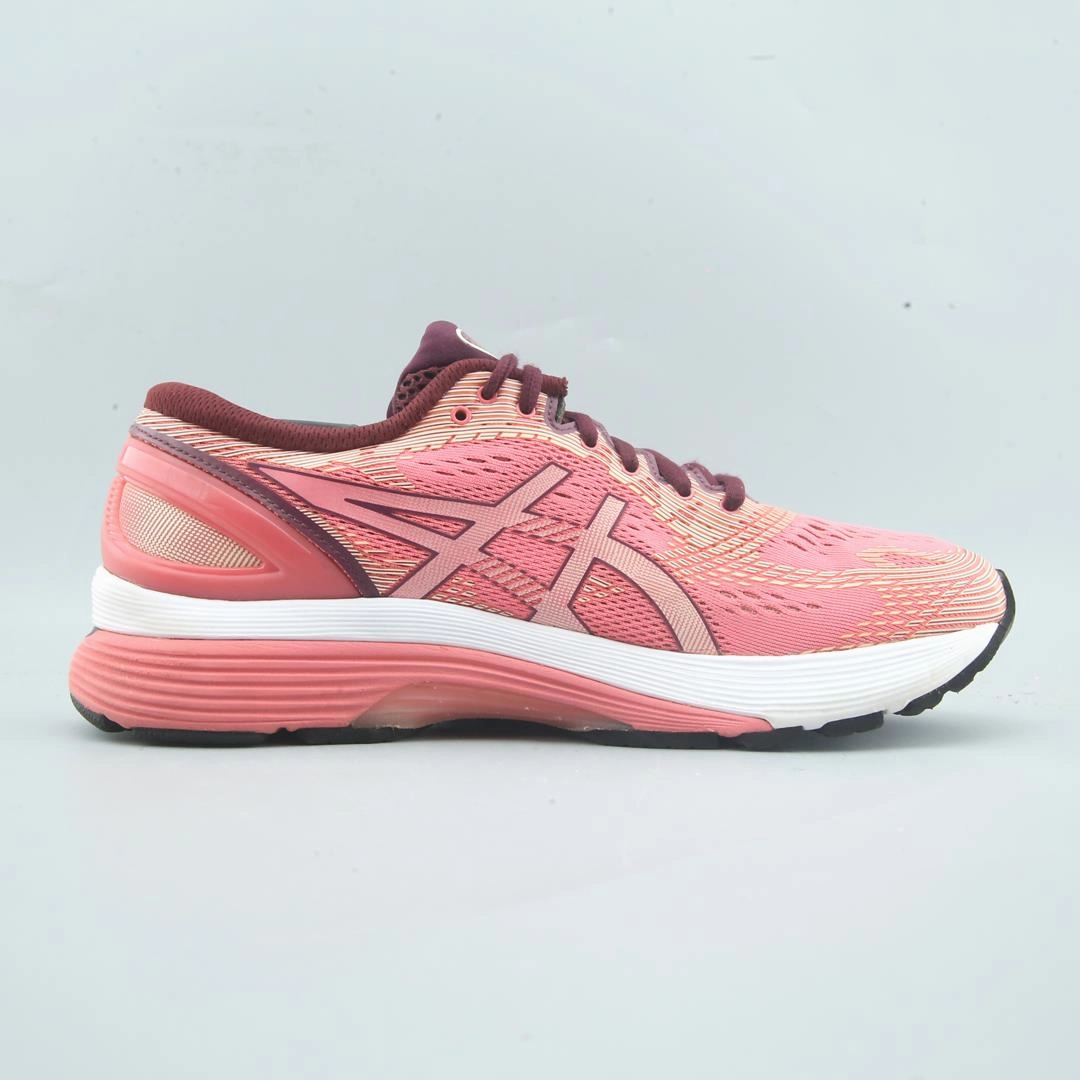 ASICS GEL NIMBUS 21 trainer shoe design snapshots