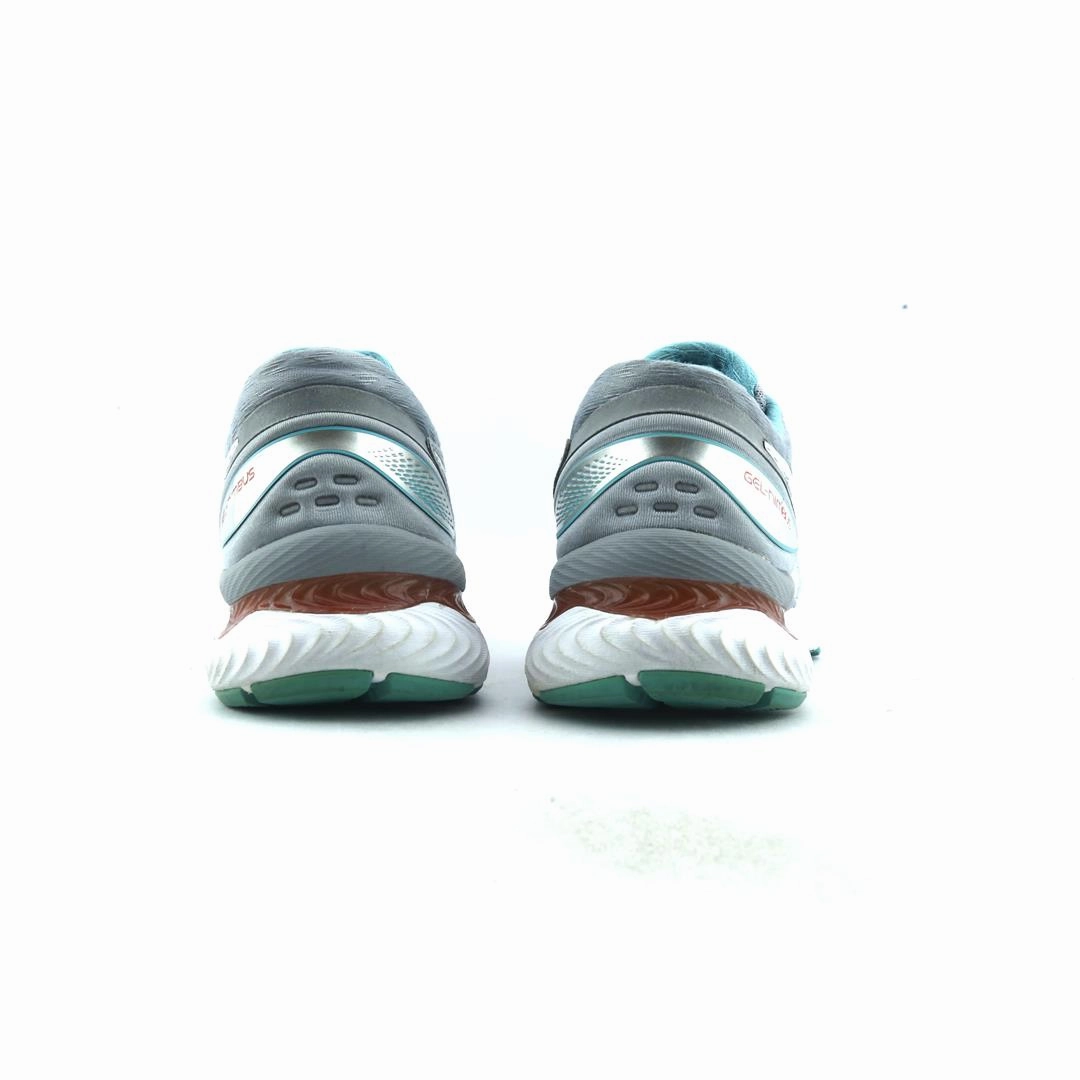 ASICS GEL-NIMBUS 22 lightweight athletic shoe visuals