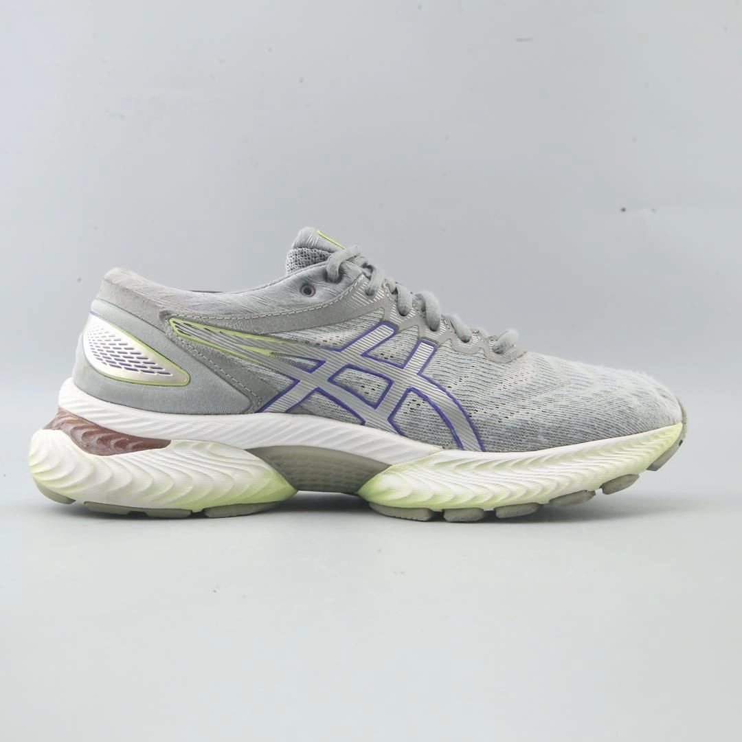 ASICS GEL NIMBUS 22 performance running shoe photos