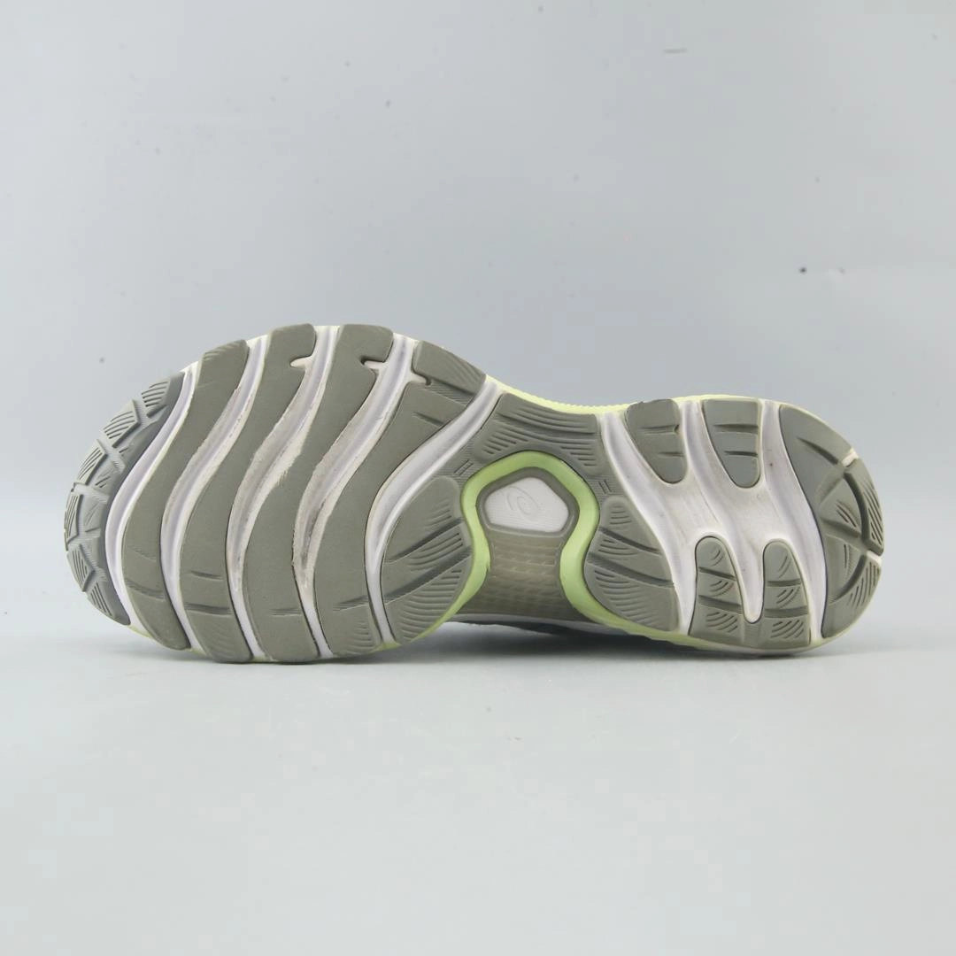 ASICS GEL NIMBUS 22 performance running shoe photos