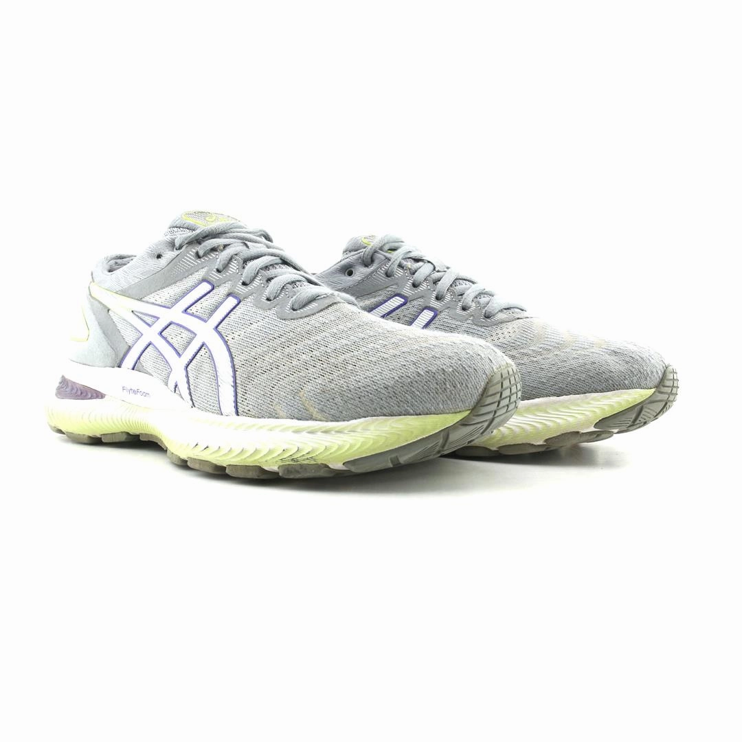 ASICS GEL-NIMBUS 22 sporty Asics footwear images
