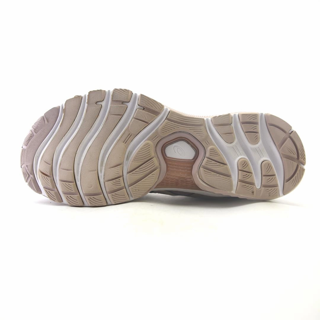 ASICS GEL-NIMBUS 22 sporty Asics footwear images