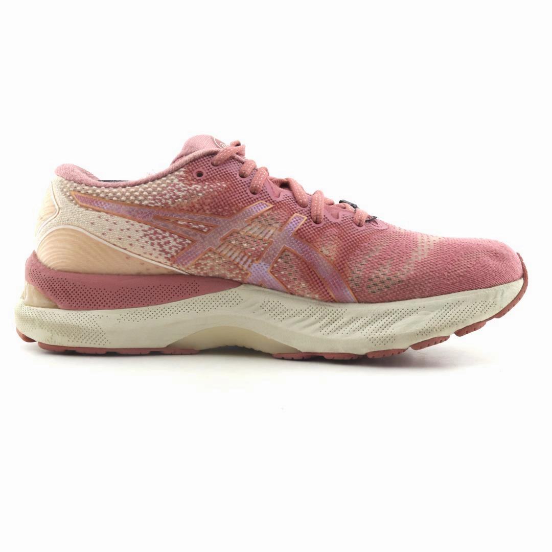 ASICS GEL-NIMBUS 23 lightweight athletic shoe visuals