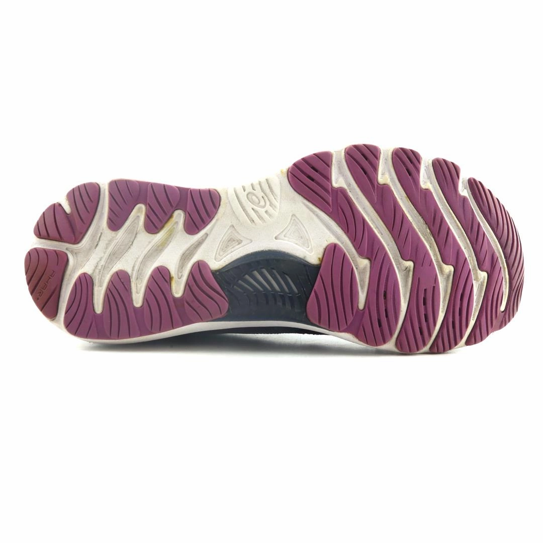 ASICS GEL-NIMBUS 23 lightweight athletic shoe visuals